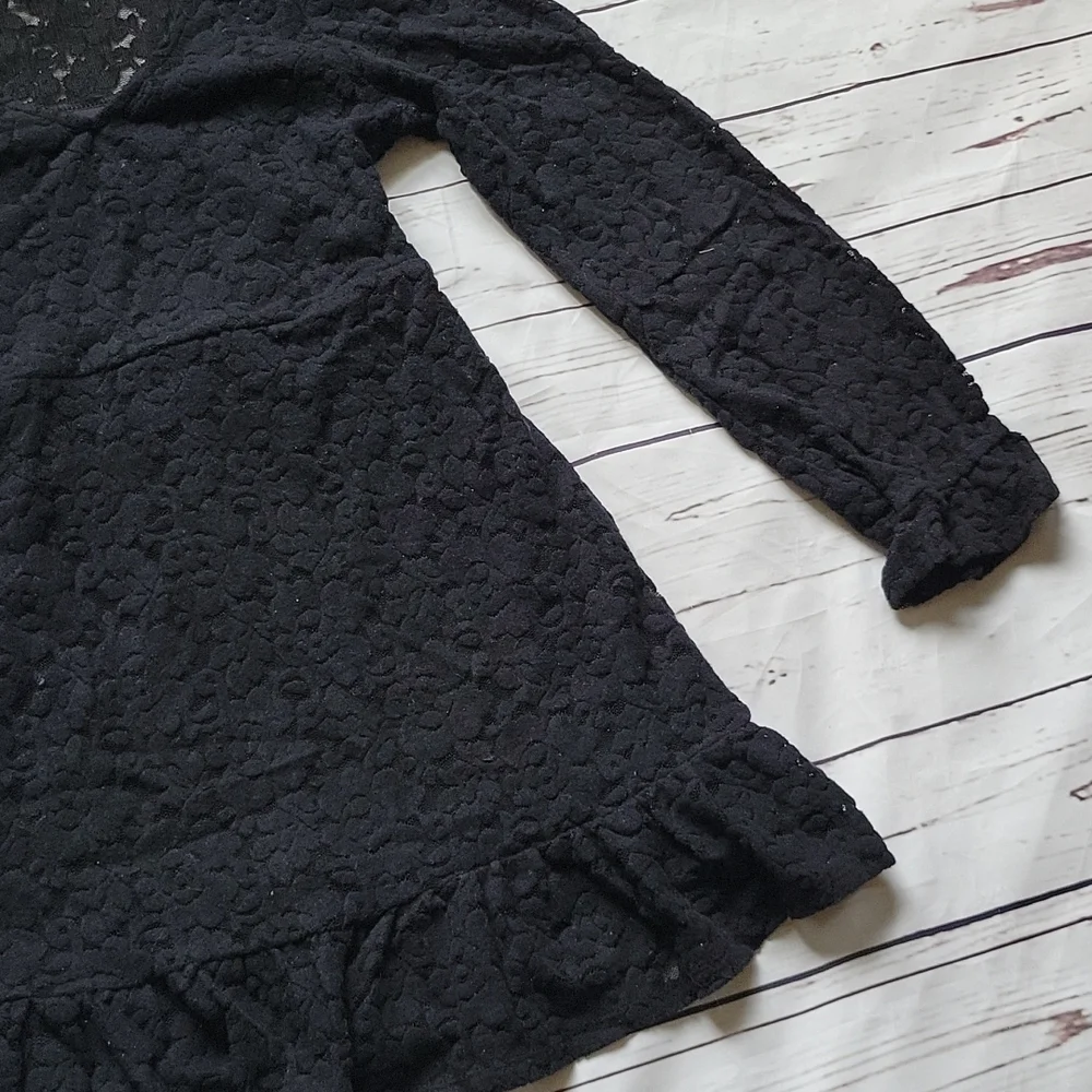 Lace Black Dress - Picture 4 of 7